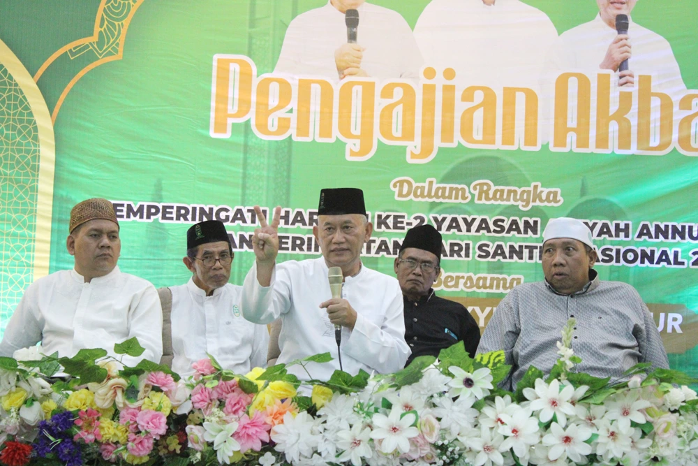 Pengajian Akbar dan Penyerahan Hadiah Juara Fesqi Yayasan Asiyah Annur Lamongan